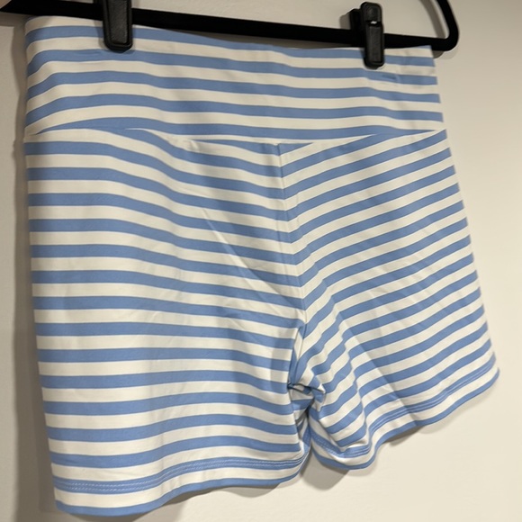 J. McLaughlin Short - Picture 3 of 6